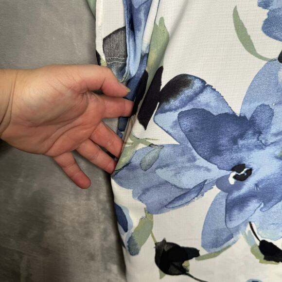 Frank LymanTunic Top Womens 10 White Blue Floral Sequin Pockets Roll Tab Sleeve - Picture 5 of 12